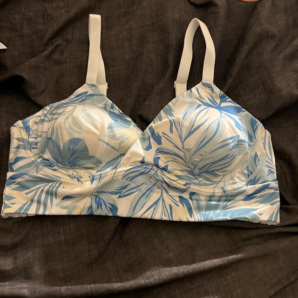 NWT Adore Me sports bra